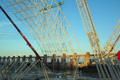 临沂枝江五柳树市场北大门网架工程